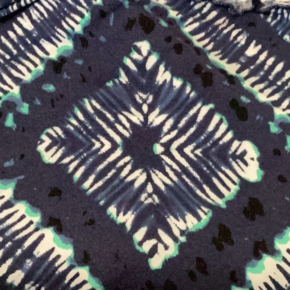 FRINGED BOTTOM TOP - Picture 4 of 4